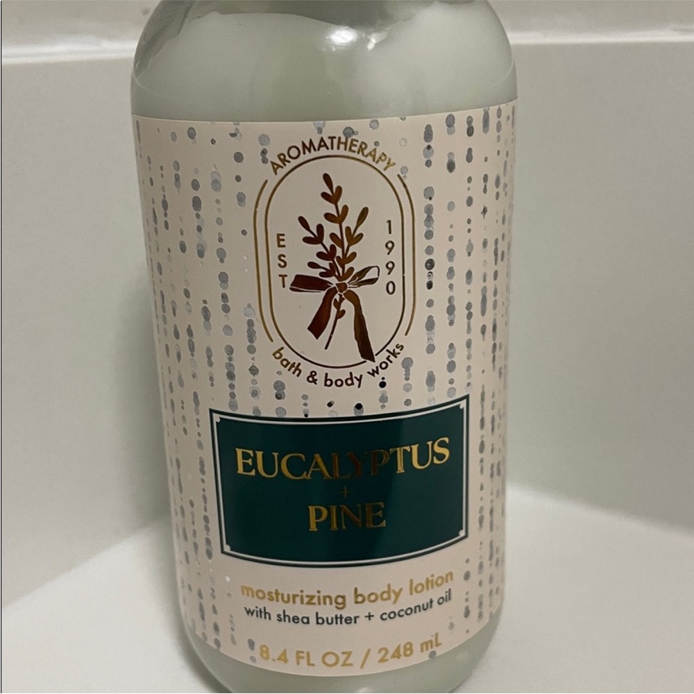 Bath & Body Works Eucalyptus Pine Body Lotion with Gold Cap - Picture 2 of 4